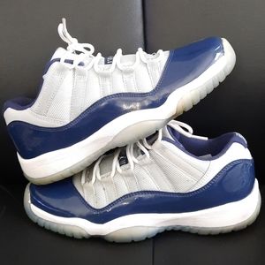 Air Jordan 11 Georgetown size 7 women retro bred